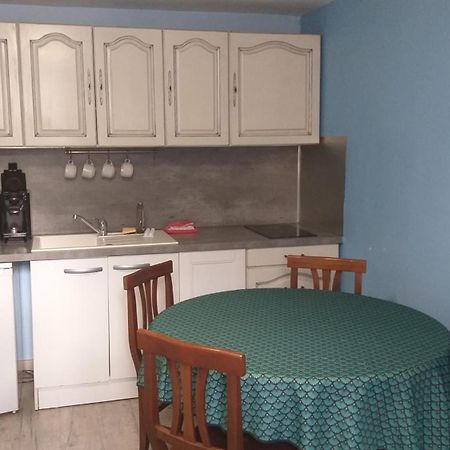 Sublime Studio Au Coeur Historique De Frejus Apartment Bagian luar foto