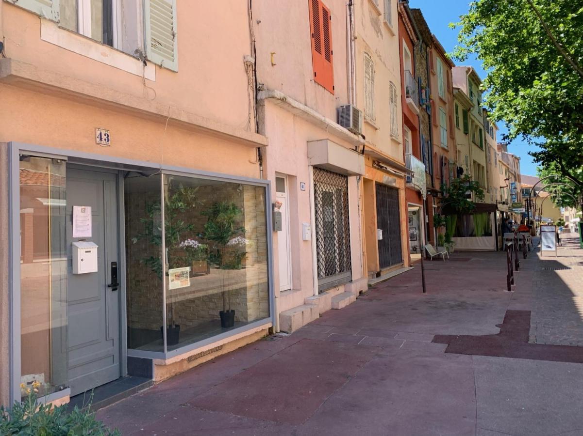 Sublime Studio Au Coeur Historique De Frejus Apartment Bagian luar foto